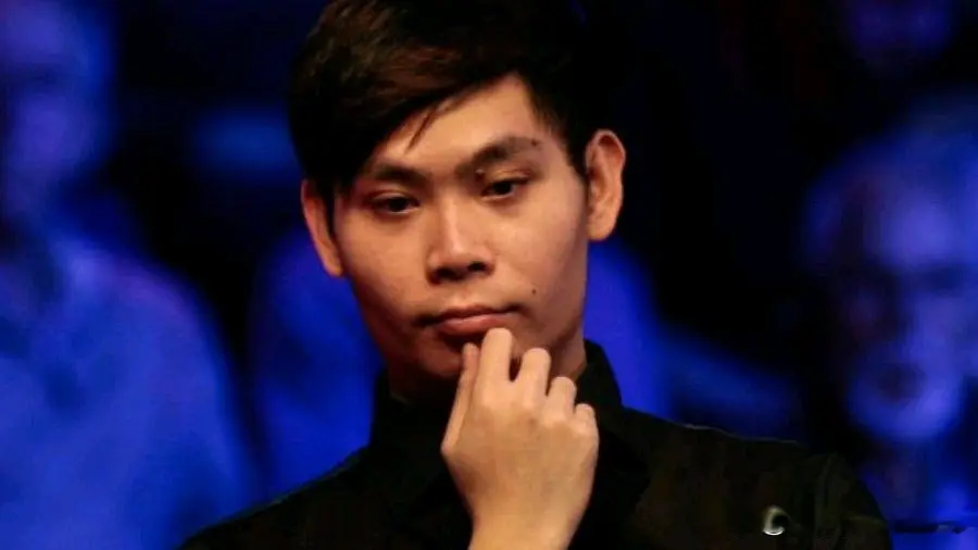 霍尔特单杆, 分的表现以, 胜四负的战