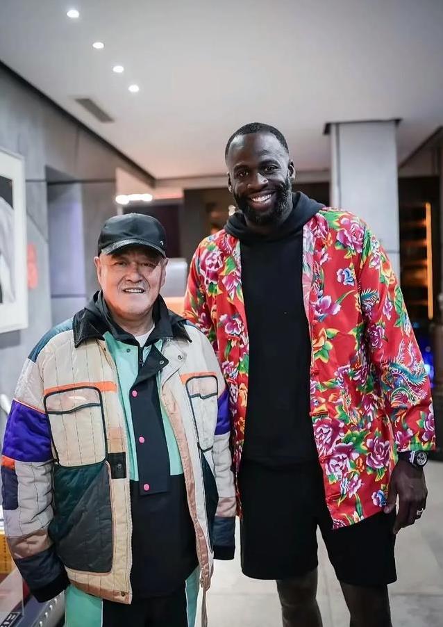 破万, 谁更接地气