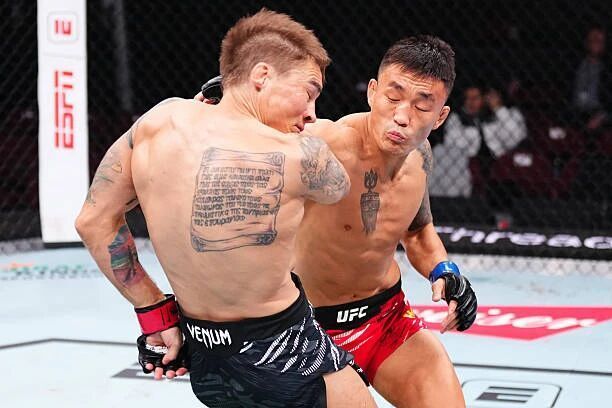 中量级比赛, Raven, ng