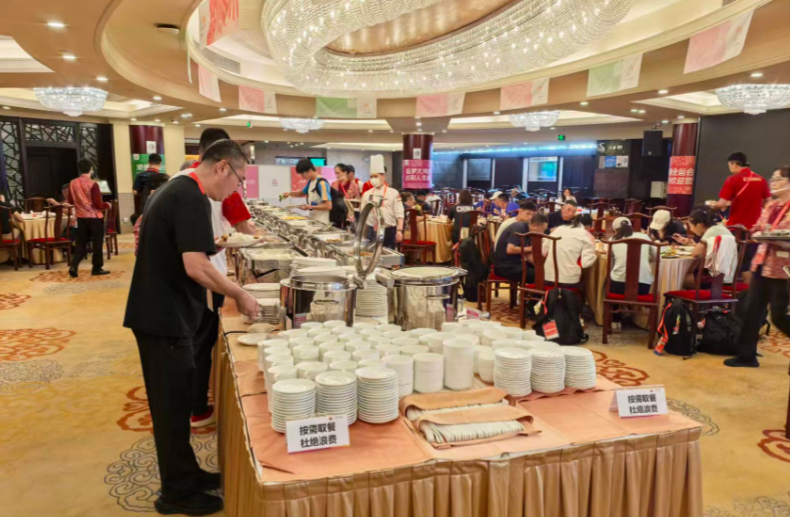 广州日报新, 在广东省黄, 郭俊航广州